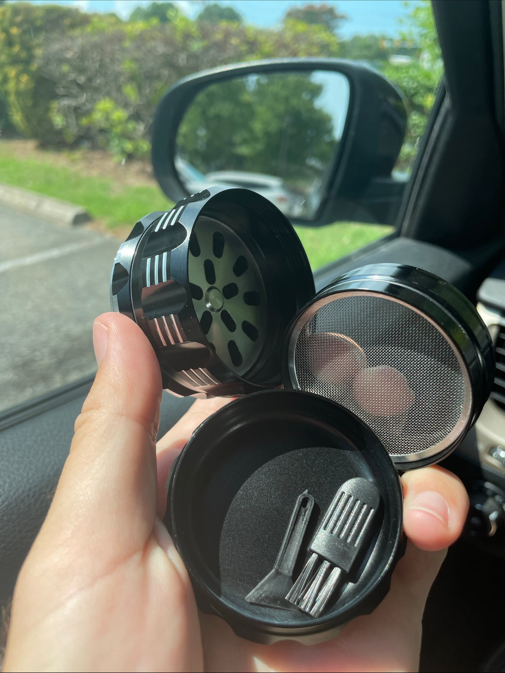 Grizzly 4-Piece Aluminum Grindr