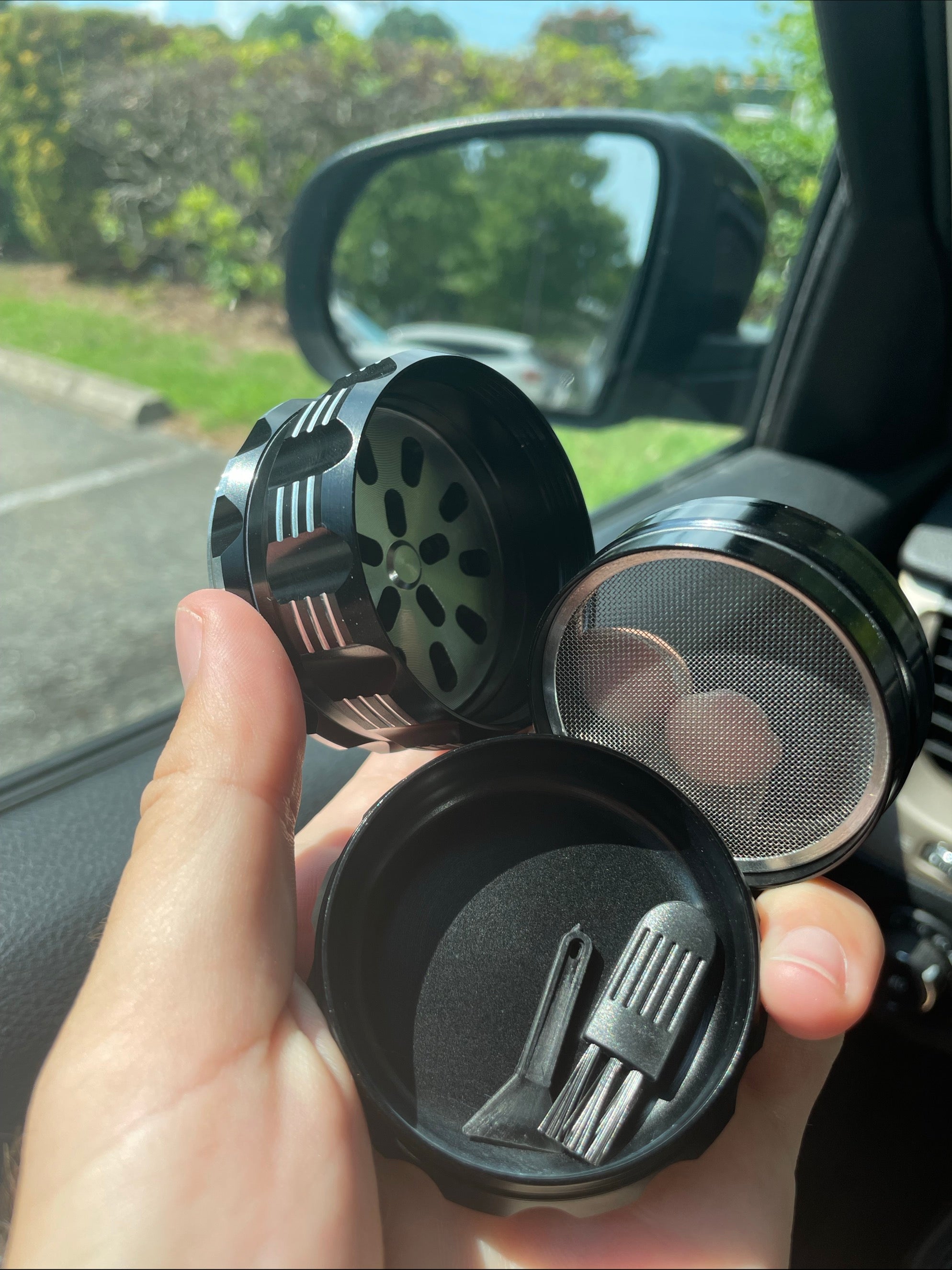 Grizzly 4-Piece Aluminum Grindr